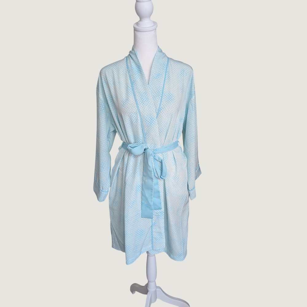 Natori Light Blue White Geometric Tile Wrap Robe with Embroidered Belt Pockets